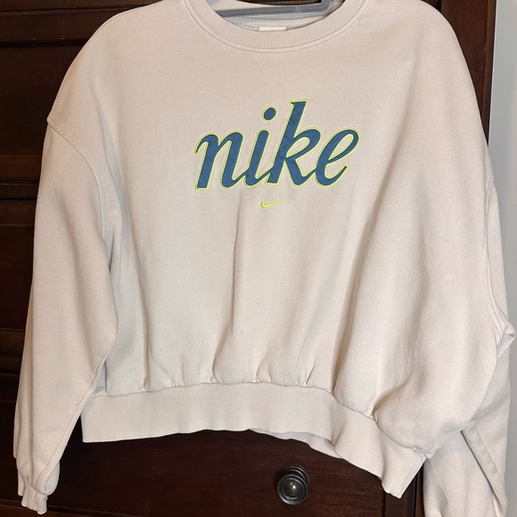 Nike Other - Nike Girls Sweatshirt